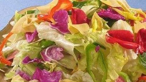 时蔬大拌菜，让你吃出健康活力（营养丰富）