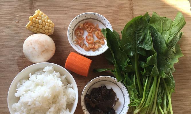 以时蔬拌饭，健康美味两不误（打造口感丰富）