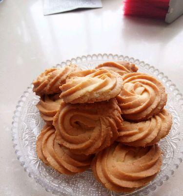 用石头做出美味饼干的秘诀（从采集到制作）