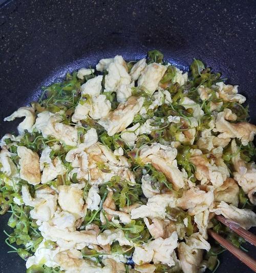 一起来做石斛花米饼吧（以珍贵药材石斛花为原料的美食）