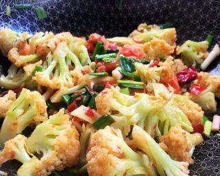 美味又健康，以圣女果炒菜花（圣女果的神奇功效）