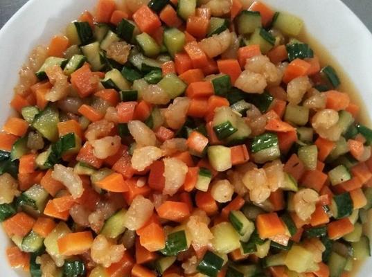 三色虾仁的美食盛宴（解密三色虾仁的独特魅力）