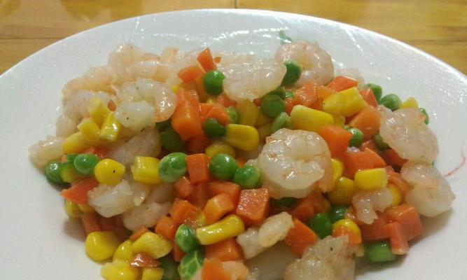 三色虾仁的美食盛宴（解密三色虾仁的独特魅力）