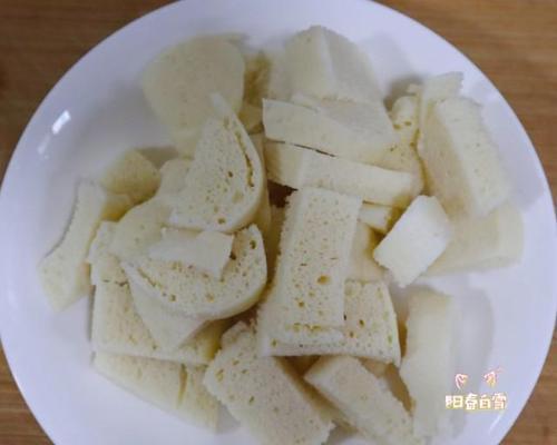 美味三色馒头丁的制作方法（自制馒头丁）