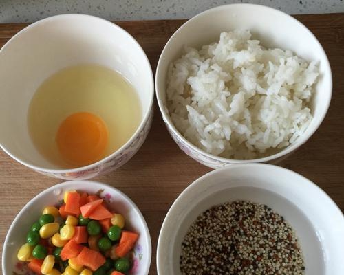 三色炒饭，营养丰富又美味（手把手教你做最地道的三色炒饭）