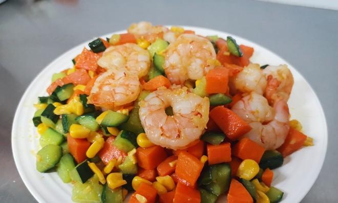 三色炒大虾——美味佳肴的制作（一道极具地方特色的家常菜）