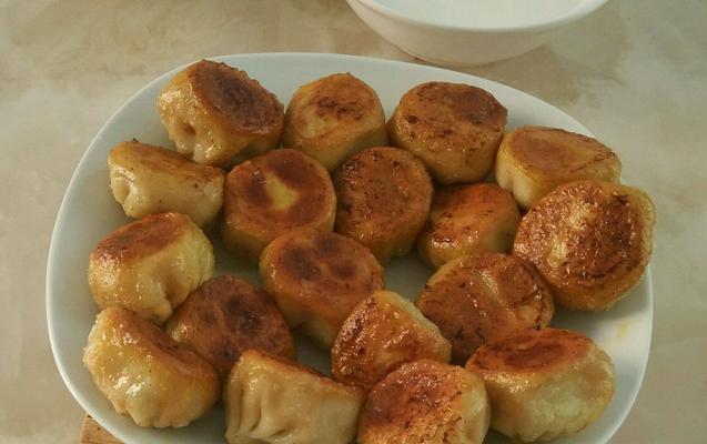 三色包——美味又实用的美食做法（手把手教你制作三色包）