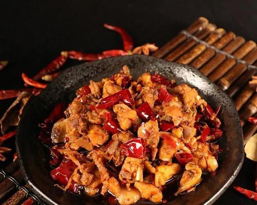 烹制三椒兔肉的秘密（传统美味的健康佳肴）