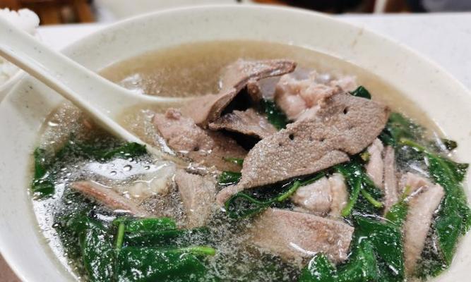 如何制作美味可口的以三及第汤（掌握制作以三及第汤的技巧）