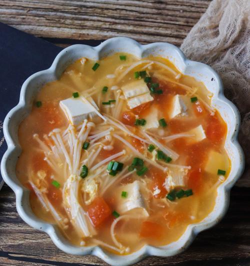 三丁豆腐汤的制作方法（健康营养又美味的汤品）