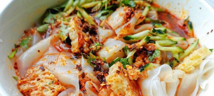 学会制作美味三彩凉皮（传承古老手艺）