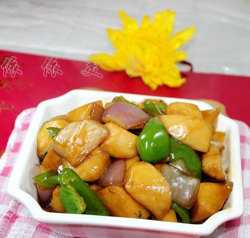三杯杏鲍菇的家常做法（以香醇三杯汁为调味）
