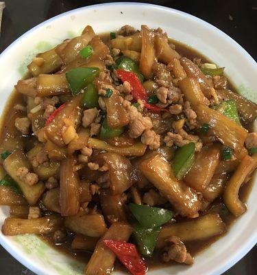 掌握三杯茄子的秘密，轻松烹制美味佳肴（传统料理三杯茄子）
