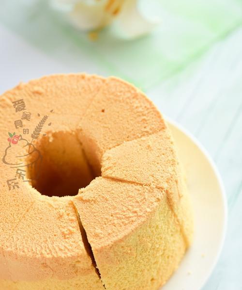 轻松掌握以萨瓦林原味戚风的做法（做出口感松软）