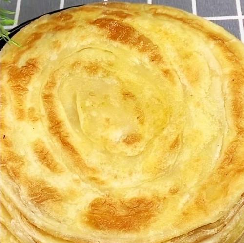 以萨拉齐发面油饼的做法（传统美食）