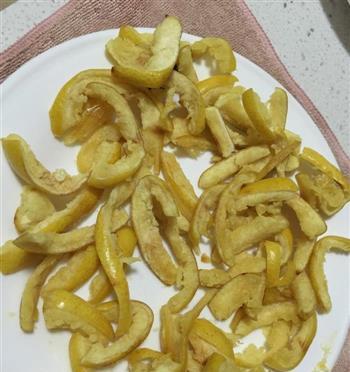 润喉佳品：柚子皮干糖水