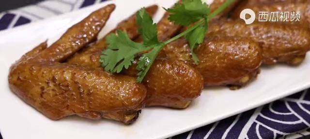 来一份瑞士鸡翅（享受瑞士式美食的绝佳体验）