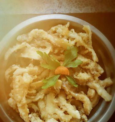 软炸鲜蘑的美味制作（让你品尝极致口感的做法）