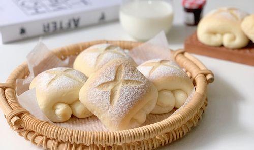软糯可口的牛奶卷做法大揭秘（轻松制作美味蛋糕卷）