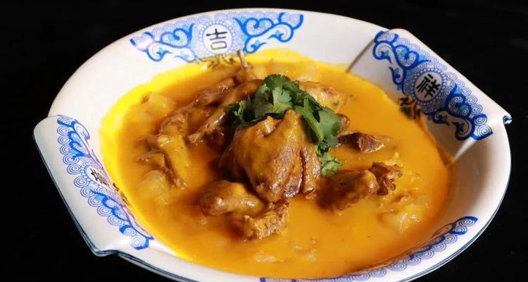 乳香南瓜海鲜——鲜香美味的佳肴（南瓜与海鲜的完美搭配）