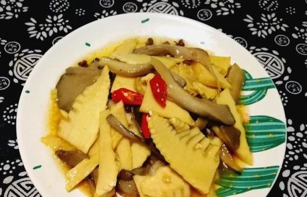 乳香莲藕炒猪颈肉的做法（健康美味）