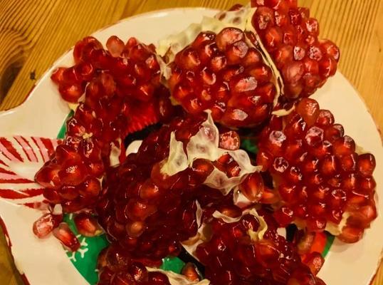 手工乳酪石榴包的制作方法（以乳酪和石榴为主要原料）