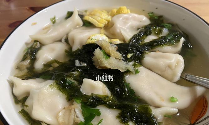 用乳酪点缀的南瓜子饺（探秘制作松软香甜的南瓜子饺）