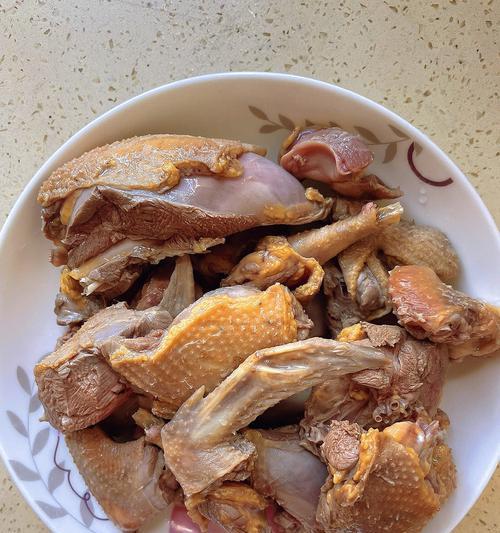 享受美食文化之乳鸽汤（传统经典）