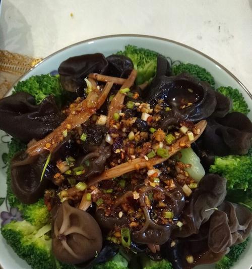 如何正确清洗黑木耳（掌握清洗技巧）