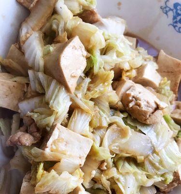 教你轻松炒豆腐不碎（避免豆腐炒碎的小技巧）