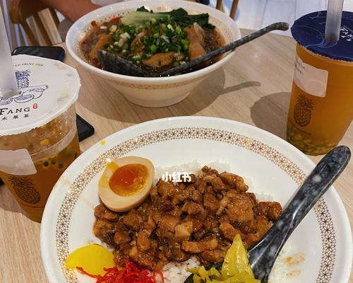 香气四溢的肉燥义大利面做法（教你如何用简单的材料打造美味的家常餐）
