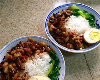 柴鱼肉燥饭的制作方法（做一碗美味可口的柴鱼肉燥饭）