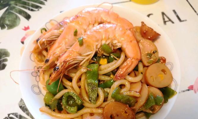 美味肉蟹炒乌冬面（自制鲜美肉蟹炒乌冬面的做法）