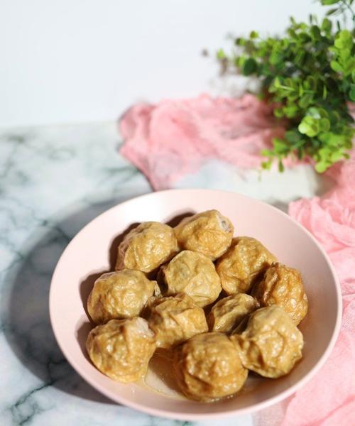 用肉为面筋“点缀”出美味——以肉镶油面筋的做法（肉质鲜美）