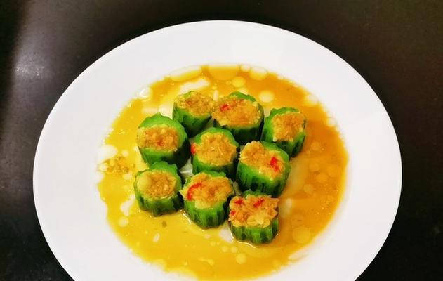 美味可口的肉馅蒸丝瓜（营养丰富）