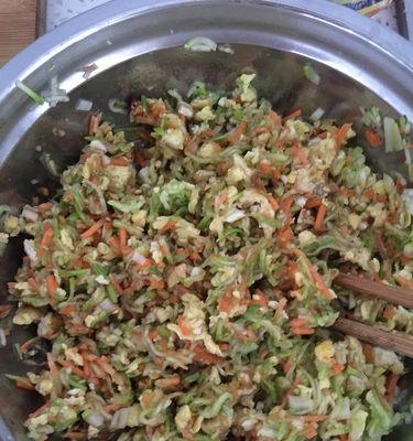 香喷喷肉馅西葫芦的做法（美味营养又容易上手）