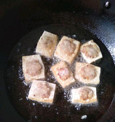 美味家常菜，肉馅酿豆腐（一道简单易学的下饭好菜）
