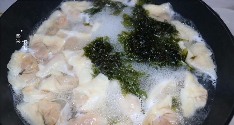 美味可口的肉馅馄钝，让你品尝到家的味道（学习肉馅馄钝的制作方法）