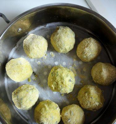 肉馅菜团子的制作方法（家庭美食）