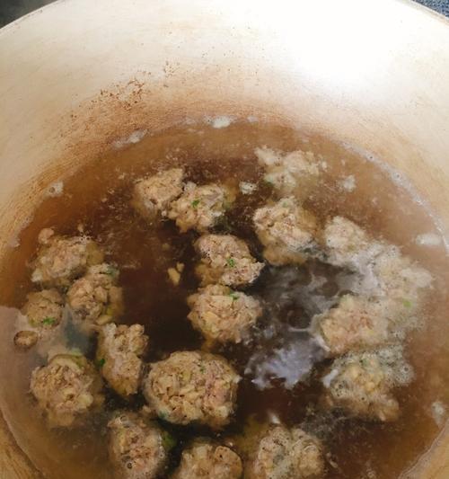 家常美食——肉丸子面条的做法（传统经典）