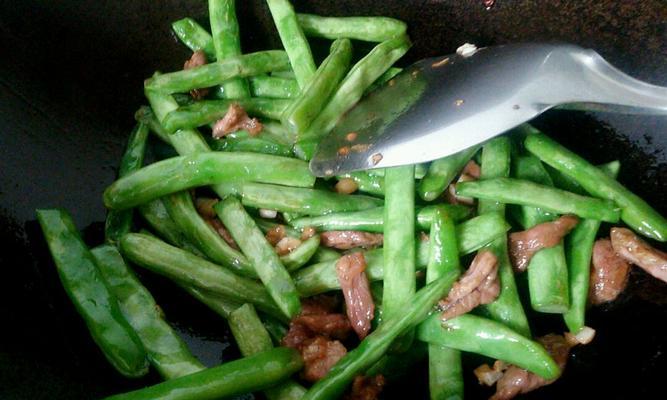 四季豆炒肉的做法（最简单基础的做法）