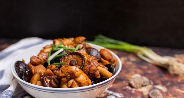 健康美味，素汤香菇板栗素汤的制作方法（以素食为主的健康生活）