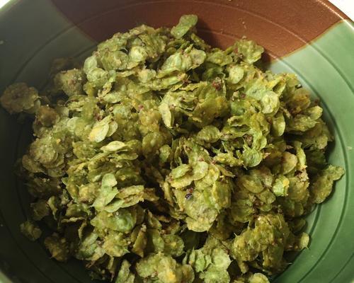 以榆钱子炒鸡蛋（一道简单易做的家常菜）