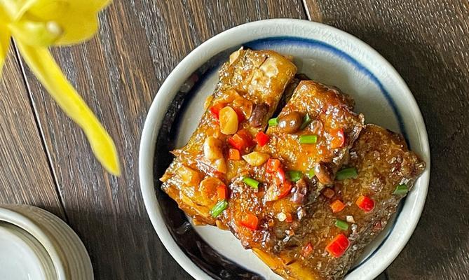 香辣版干烧大白鱼的制作方法（享受美味香辣的大白鱼）