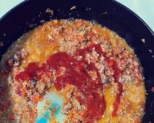 手把手教你做美味意面薄饼卷（简单易学的意面酱配方和制作方法）