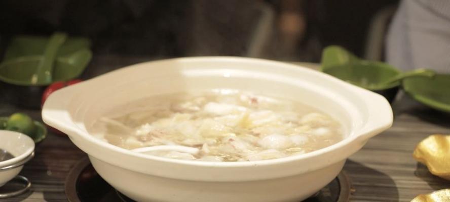 清甜椰子鸡汤的做法（让你在家享受酒店级别的美食体验）