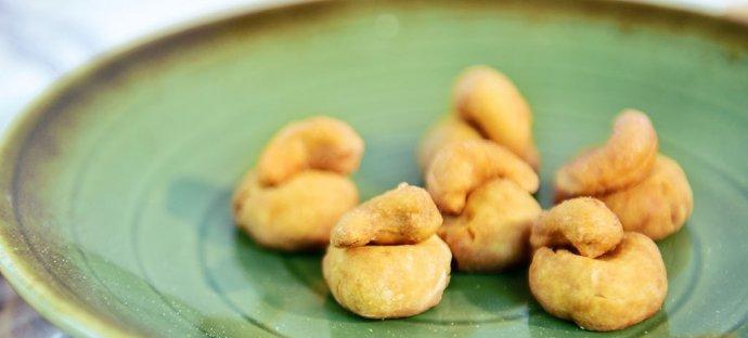 手工制作美味腰果酥（传统烘焙工艺）