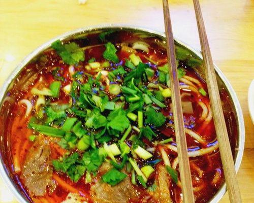 羊肉粉汤，美味香浓的家常汤（以羊肉粉汤为主材料）
