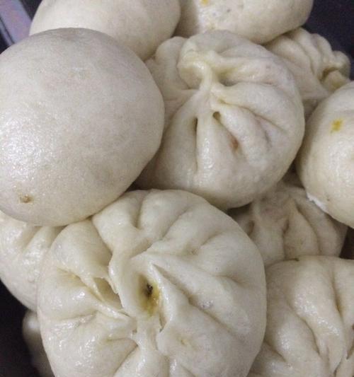 手把手教你制作美味的羊肉包子（以羊肉为馅的包子制作教程）