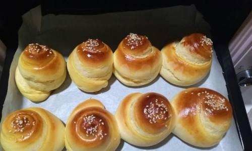 如何制作美味全麦脆皮小面包（手工烘焙）